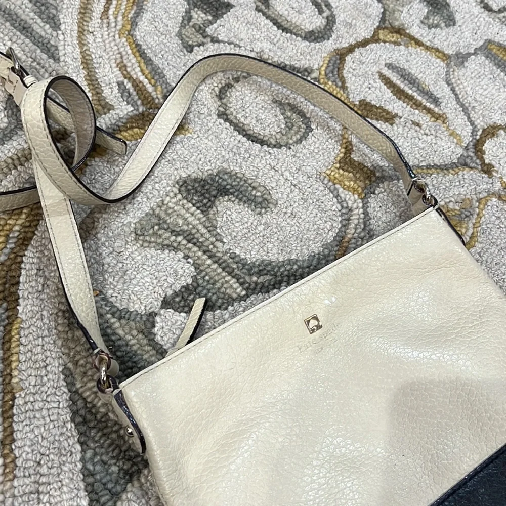♠️ kate spade crème black medium crossbody bag ♠️